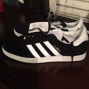 Brand new with tags Men’s adidas gazelle size 9.